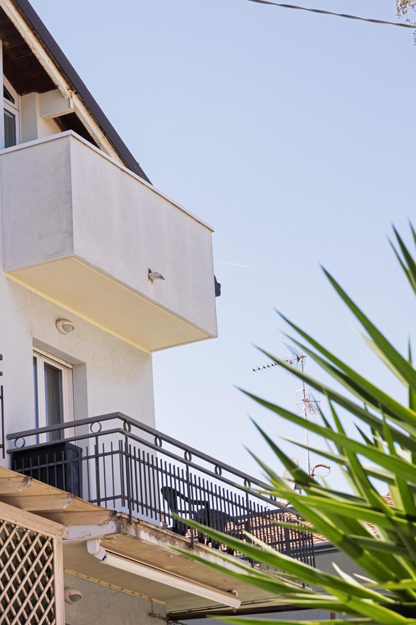 We Home - Sole Mare, Riccione Esterno foto